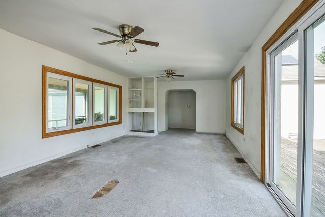 35W486 Fox River Drive, St. Charles, IL 60174