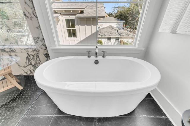 546 Center Street, Mount Pleasant, SC 29464