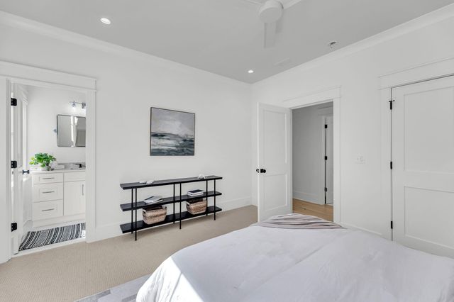 546 Center Street, Mount Pleasant, SC 29464