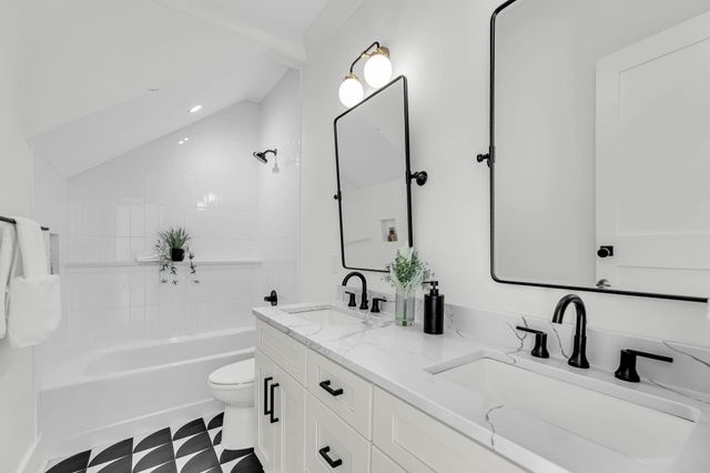 546 Center Street, Mount Pleasant, SC 29464