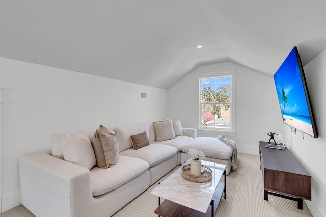 546 Center Street, Mount Pleasant, SC 29464