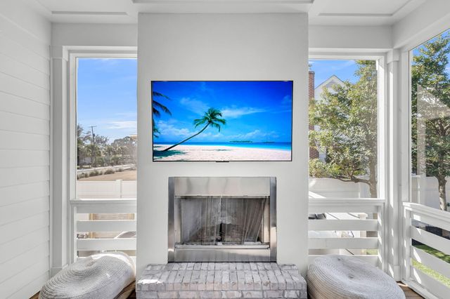 546 Center Street, Mount Pleasant, SC 29464