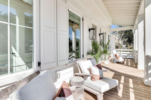 546 Center Street, Mount Pleasant, SC 29464