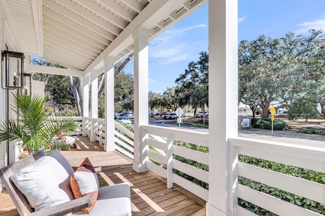 546 Center Street, Mount Pleasant, SC 29464