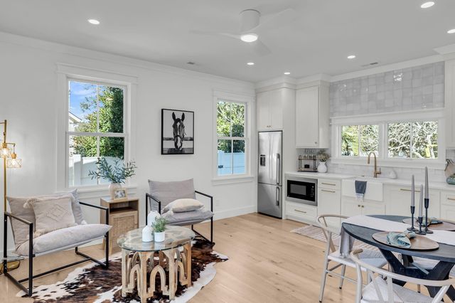 546 Center Street, Mount Pleasant, SC 29464