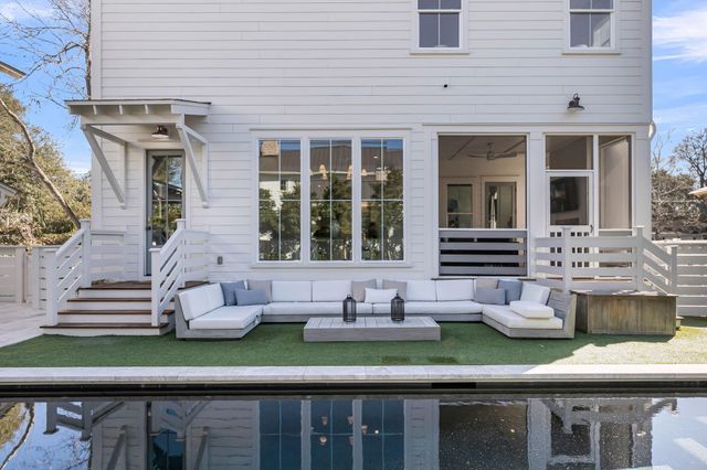 546 Center Street, Mount Pleasant, SC 29464