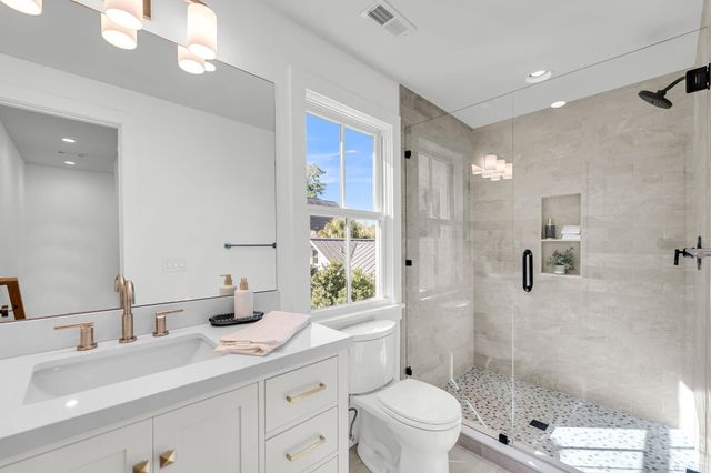 546 Center Street, Mount Pleasant, SC 29464