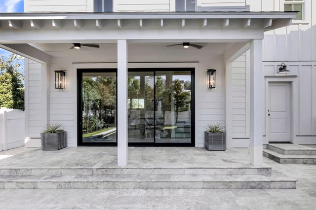 546 Center Street, Mount Pleasant, SC 29464