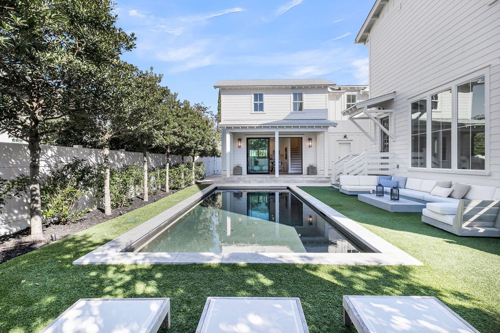 546 Center Street, Mount Pleasant, SC 29464