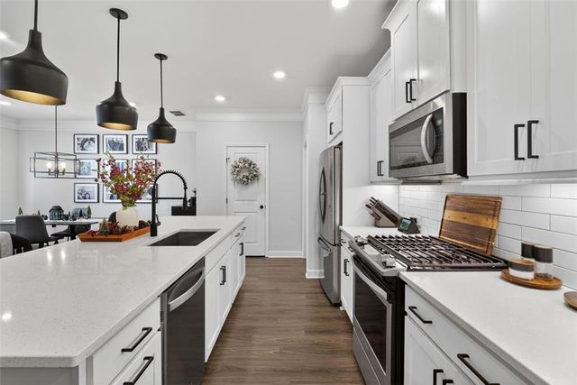 2995 EDGEMONT SW Lane, Marietta, GA 30008