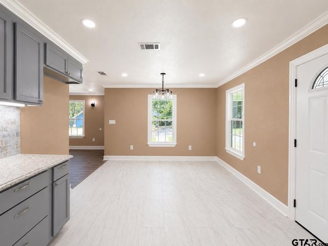 2216 N Ross, Tyler, TX 75702