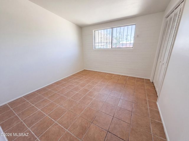 1133 W Edgewater Drive, Tucson, AZ 85704