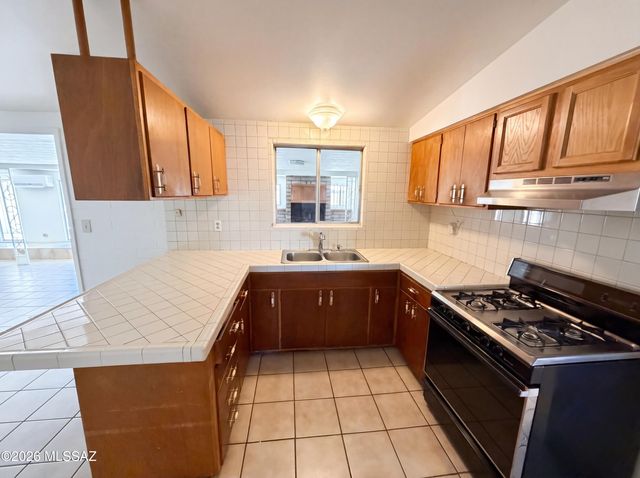 1133 W Edgewater Drive, Tucson, AZ 85704