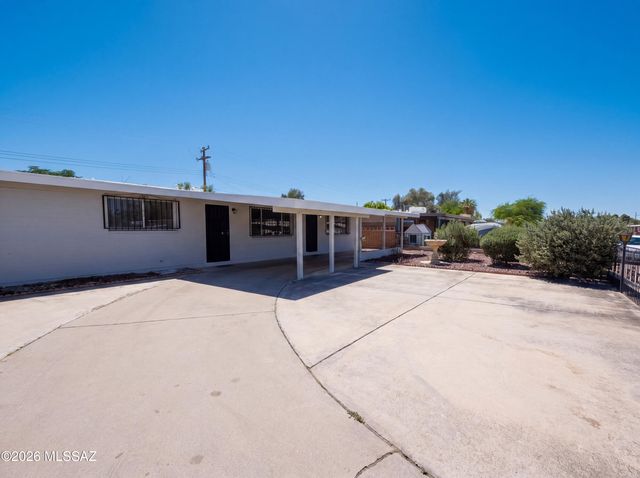 1133 W Edgewater Drive, Tucson, AZ 85704
