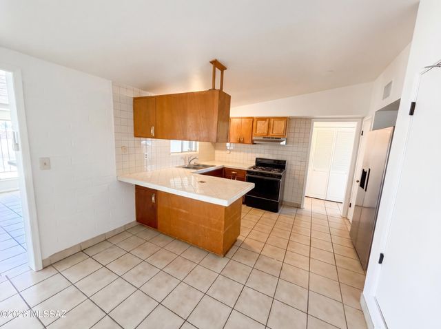 1133 W Edgewater Drive, Tucson, AZ 85704