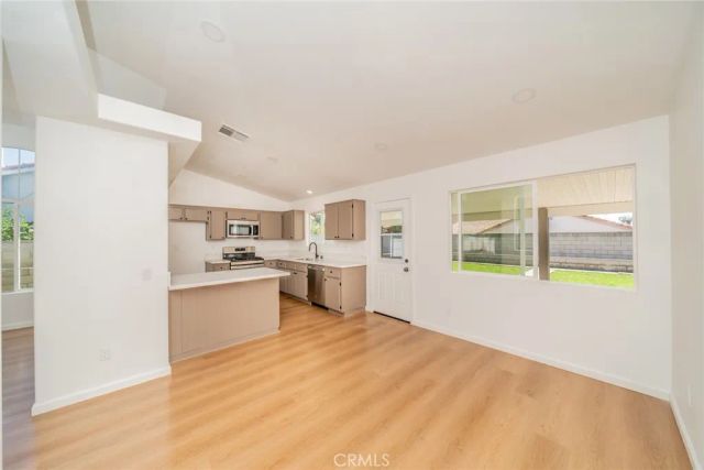 14815 Hibiscus, Fontana, CA 92335