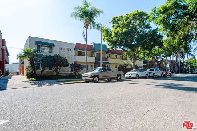 8130 Norton Avenue, Los Angeles, CA 90046