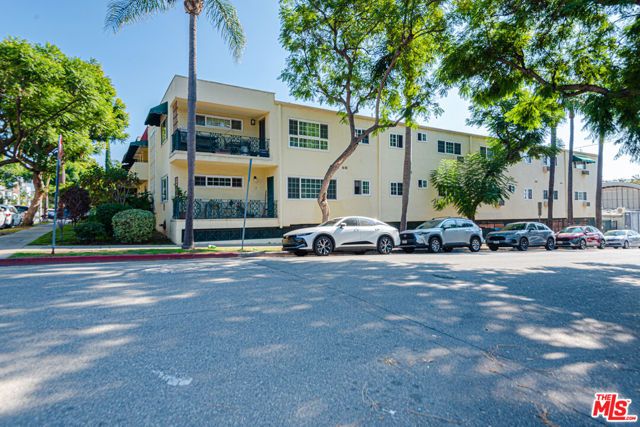 8130 Norton Avenue, Los Angeles, CA 90046