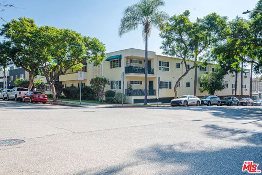 8130 Norton Avenue, Los Angeles, CA 90046