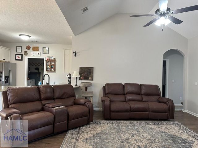 27 Dove Run Drive NE, Ludowici, GA 31316