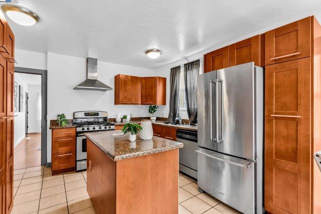 1128 Delaware St, Berkeley, CA 94702