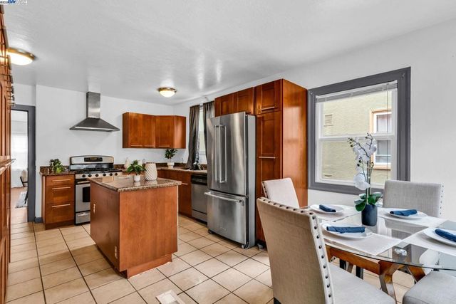 1128 Delaware St, Berkeley, CA 94702