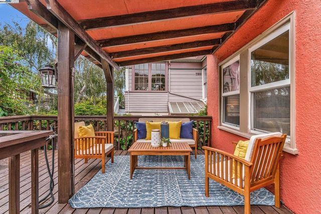 1128 Delaware St, Berkeley, CA 94702