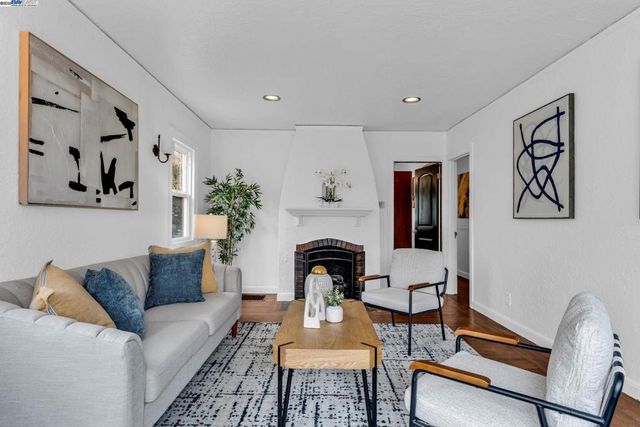 1128 Delaware St, Berkeley, CA 94702