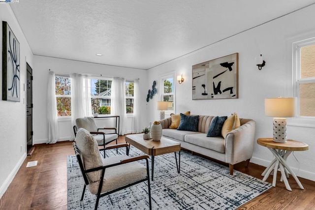 1128 Delaware St, Berkeley, CA 94702