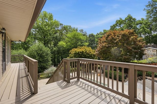 1052 Lakemont Drive, Gainesville, GA 30501