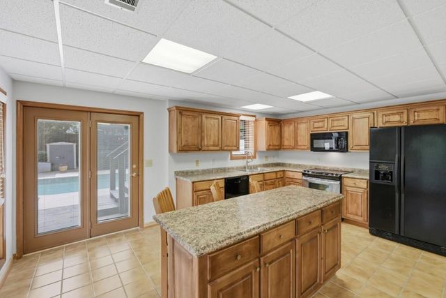 1052 Lakemont Drive, Gainesville, GA 30501