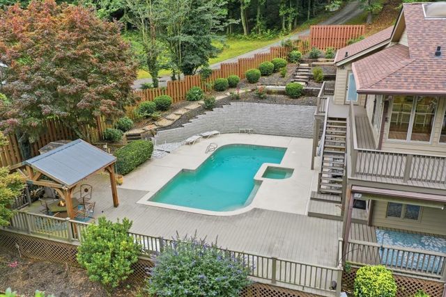 1052 Lakemont Drive, Gainesville, GA 30501