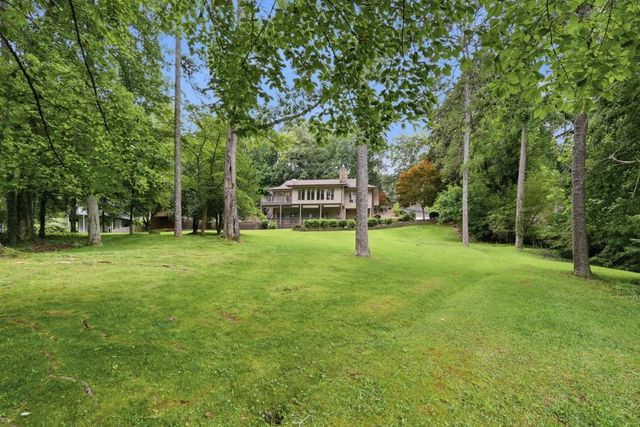 1052 Lakemont Drive, Gainesville, GA 30501