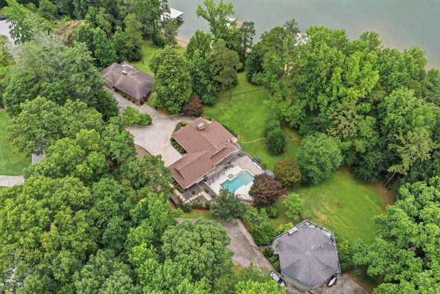1052 Lakemont Drive, Gainesville, GA 30501