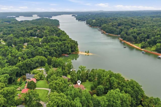 1052 Lakemont Drive, Gainesville, GA 30501