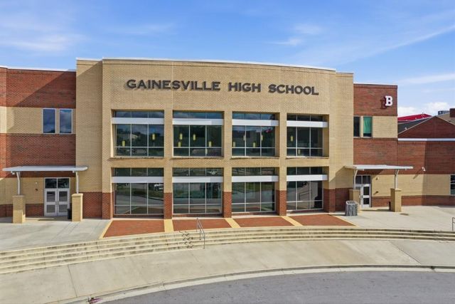 1052 Lakemont Drive, Gainesville, GA 30501