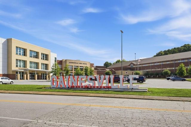 1052 Lakemont Drive, Gainesville, GA 30501