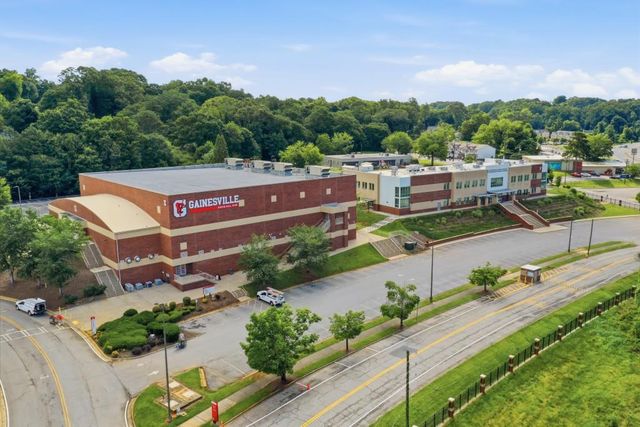 1052 Lakemont Drive, Gainesville, GA 30501