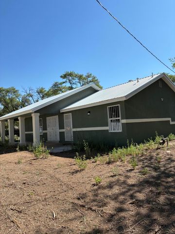 7515 Isleta Boulevard SW, Albuquerque, NM 87105