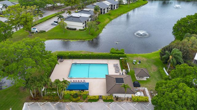 12962 Briarlake Drive 103, Palm Beach Gardens, FL 33418