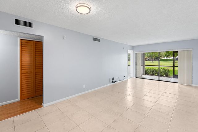 12962 Briarlake Drive 103, Palm Beach Gardens, FL 33418