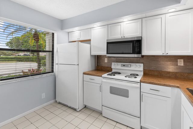 12962 Briarlake Drive 103, Palm Beach Gardens, FL 33418