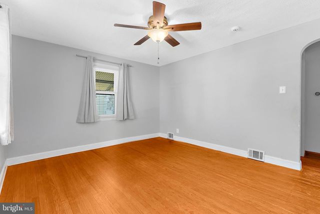 212 LAKE RD, Pasadena, MD 21122