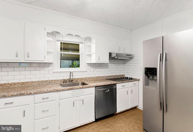 212 LAKE RD, Pasadena, MD 21122
