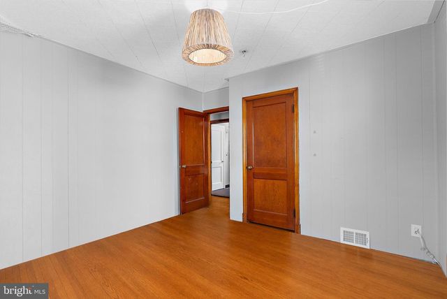 212 LAKE RD, Pasadena, MD 21122