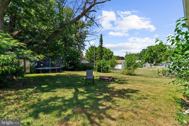 212 LAKE RD, Pasadena, MD 21122