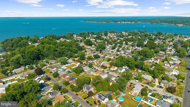 212 LAKE RD, Pasadena, MD 21122