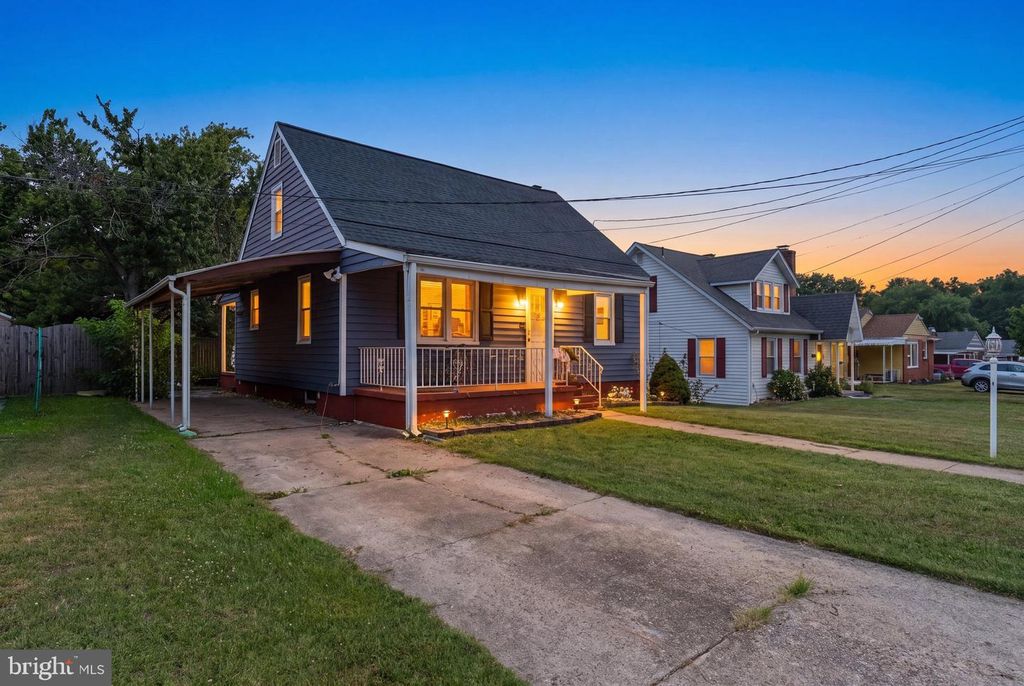212 LAKE RD, Pasadena, MD 21122