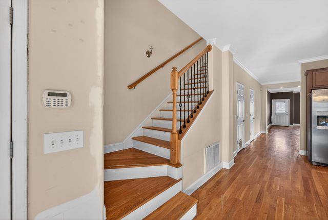 1725 6th Ave, N, Nashville, TN 37208