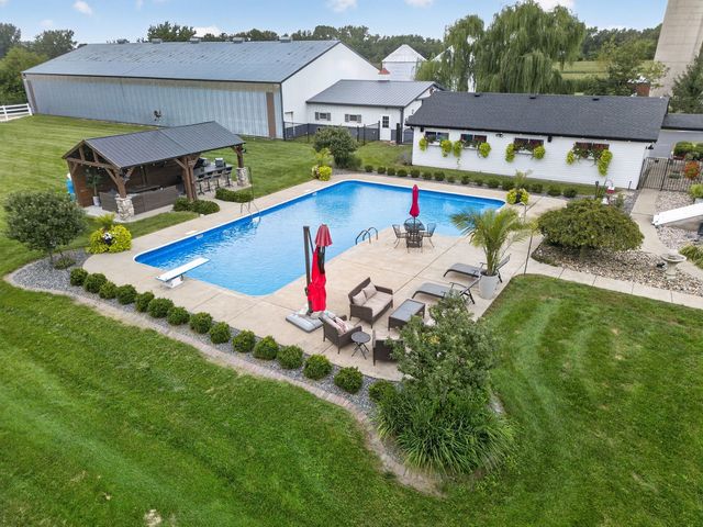 24608 S 88th Avenue, Frankfort, IL 60423